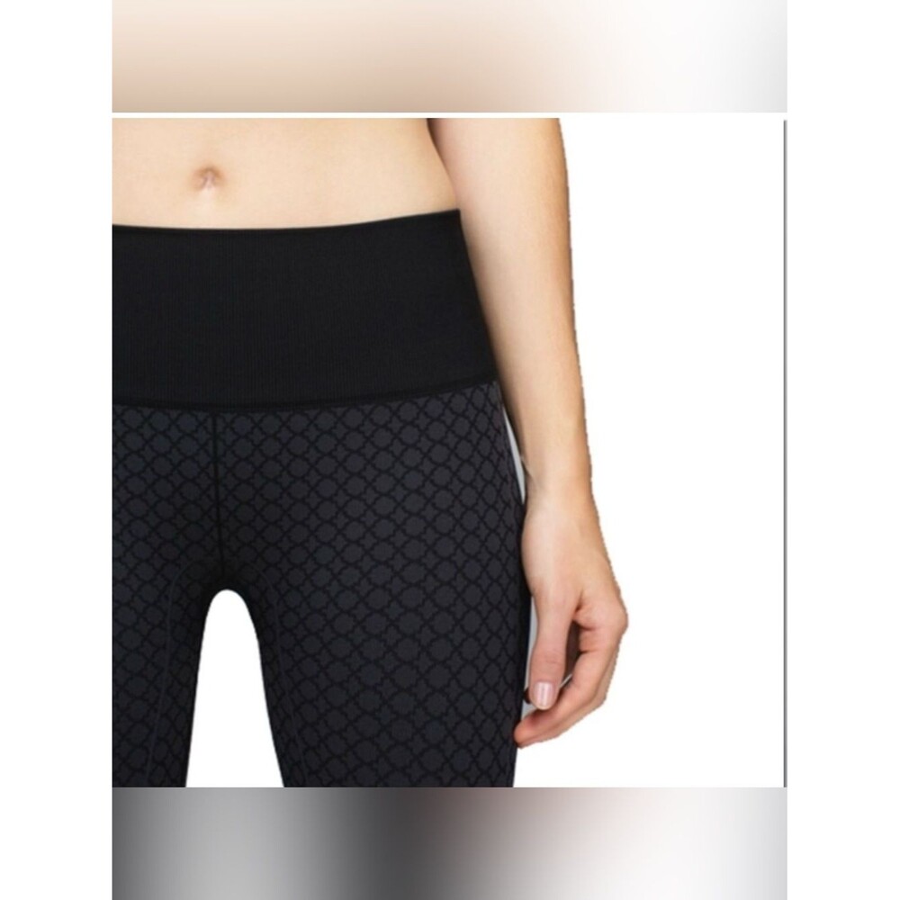 Lululemon In the Flow Crop Soul Geo M5